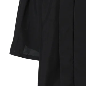 Deluxe Slotted Black Bachelor’s Graduation Gown and Cap